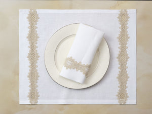 Élise – French Lace Placemat & Napkin Set